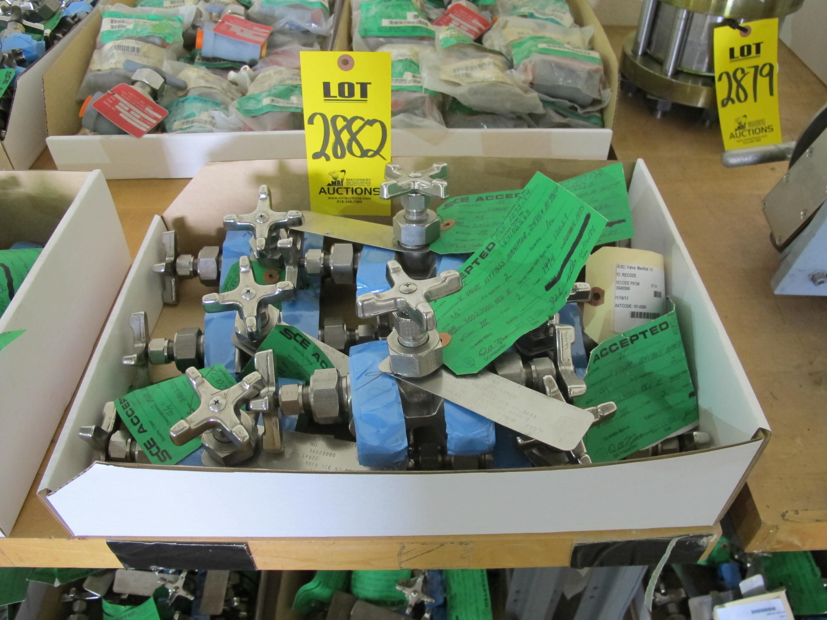 LOT (9) VALVES, MANIFOLD TYPE, 3/8" SIZE, 2485 LB/700 DEGREE F RATING, 316 SS MATERIAL, COMPRESSION CONNECTIONS, A182 SPECIFICATION, 4-WAY STYLE, HANDWHEEL OPERATOR. MARK 856. PART # 30023000 (W-51) LOADING & HANDLING FEE $5-